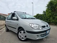 Usata Renault Scénic 107 CV (78 kW) 2000 Grigio Monovolume