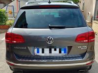 Usata VW Touareg Executive 204 CV (150 kW) 2017 Argento SUV