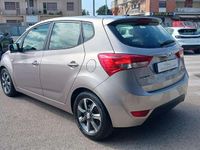 Usata Hyundai ix20 Comfort 124 CV (91 kW) 2019 Argento Utilitaria
