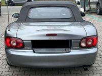 Usata Mazda MX5 110 CV (80 kW) 2002 Grigio Cabrio