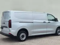 Usata VW T7 110 CV (80 kW) 2025 Argento Furgone