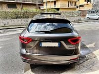 Usata Maserati Levante 275 CV (202 kW) 2017 Grigio SUV