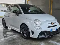 Usata Abarth 695 180 CV (132 kW) 2023 Grigio Utilitaria