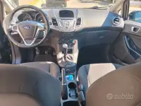 Usata Ford Fiesta 73 CV (53 kW) 2016 Nero Utilitaria