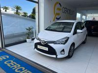 Usata Toyota Yaris Lounge 69 CV (50 kW) 2016 Bianco metallizzato Berlina