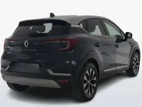 Usata Renault Captur Intens 101 CV (74 kW) 2023 Blu/azzurro SUV