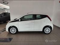 Usata Toyota Aygo Connect Style 72 CV (52 kW) 2020 Bianco Utilitaria