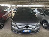 Usata Mercedes B180 Executive 109 CV (80 kW) 2014 Grigio Monovolume