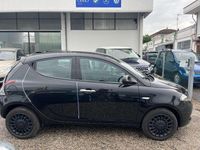 Usata Lancia Ypsilon Gold 69 CV (50 kW) 2022 Nero Utilitaria