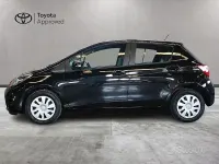 Usata Toyota Yaris Hybrid Cool 101 CV (74 kW) 2018 Nero Berlina