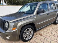 Usata Jeep Patriot Sport 140 CV (102 kW) 2008 Beige SUV