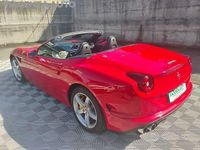 Usata Ferrari California 560 CV (411 kW) 2016 Rosso pastello Cabrio