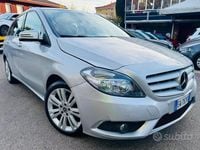 Usata Mercedes B180 Premium 122 CV (89 kW) 2014 Grigio Monovolume