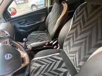 Usata Lancia Ypsilon 69 CV (50 kW) 2016 Bianco Utilitaria