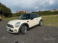 Usata Mini Cooper 109 CV (80 kW) 2007 Giallo Utilitaria