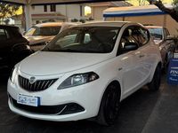 Usata Lancia Ypsilon Gold 69 CV (50 kW) 2021 Bianco Utilitaria