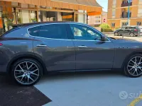 Usata Maserati Levante 250 CV (183 kW) 2018 Marrone SUV