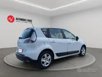 Usata Renault Scénic III 110 CV (80 kW) 2012 Bianco Monovolume