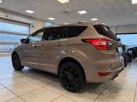 Usata Ford Kuga S 150 CV (110 kW) 2019 Marrone SUV