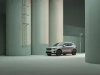 Usata Volvo XC40 163 CV (119 kW) 2024 Argento SUV