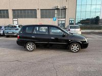 Usata Kia Carens 2004 Nero Monovolume