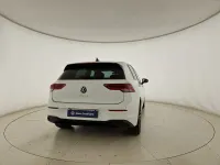 Usata VW Golf VIII Life 110 CV (80 kW) 2023 Pure white Berlina