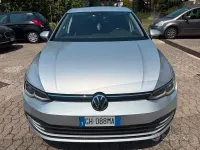 Usata VW Golf VIII Life 116 CV (85 kW) 2022 Grigio Berlina