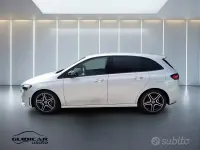Usata Mercedes B180 AMG line 116 CV (85 kW) 2024 Argento iridio metallizzato Utilitaria