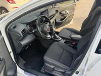 Usata Toyota Yaris Hybrid 92 CV (67 kW) 2021 Bianco Berlina