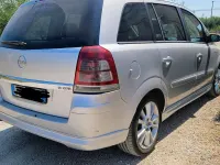 Usata Opel Zafira 150 CV (110 kW) 2009 Grigio Monovolume
