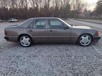 Begagnad Mercedes E500 326 HK (239 kW) 1992 Sedan