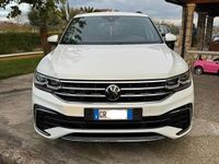 Usata VW Tiguan R-line 150 CV (110 kW) 2023 Bianco SUV