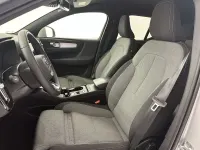 Usata Volvo XC40 Core 129 CV (94 kW) 2023 Argento SUV