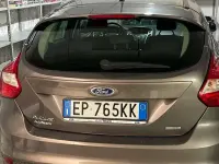 Usata Ford Focus 125 CV (91 kW) 2012 Grigio Berlina