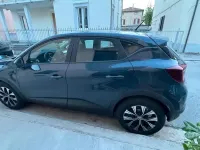 Usata Renault Captur Zen 91 CV (66 kW) 2023 Bluazzurro SUV