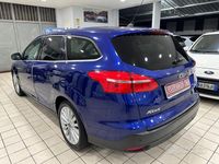 Begagnad Ford Focus Titanium 120 HK (88 kW) 2018 Blå Kombi