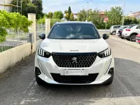 Usata Peugeot 2008 GT-line 131 CV (96 kW) 2020 Bianco SUV