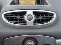 Usata Renault Clio III Dynamique 75 CV (55 kW) 2012 Grigio Berlina