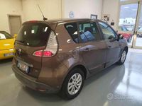 Usata Renault Scénic III LIMITED 110 CV (80 kW) 2015 Marrone Monovolume