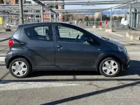 Usata Toyota Aygo 68 CV (50 kW) 2006 Nero Utilitaria