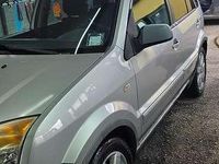 Usata Ford Fusion 68 CV (50 kW) 2008 Argento Monovolume
