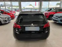 Usata Peugeot 308 102 CV (75 kW) 2019 Nero Berlina