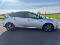 Usata Ford Focus 95 CV (69 kW) 2013 Grigio Utilitaria
