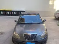 Usata Lancia Ypsilon 80 CV (58 kW) 2004 Bluazzurro Utilitaria