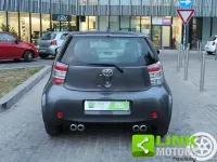 Usata Toyota iQ Executive 97 CV (71 kW) 2010 Grigio Utilitaria