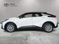 Usata Toyota C-HR Active 140 CV (102 kW) 2024 Super white SUV