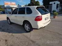 Usata Porsche Cayenne 239 CV (175 kW) 2010 Bianco SUV