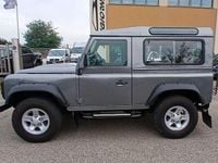 Usata Land Rover Defender 122 CV (89 kW) 2008 Vernice metallizzata SUV