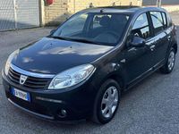 Usata Dacia Sandero Lauréate 75 CV (55 kW) 2010 Berlina