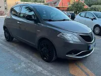 Usata Lancia Ypsilon 95 CV (69 kW) 2018 Grigio Utilitaria